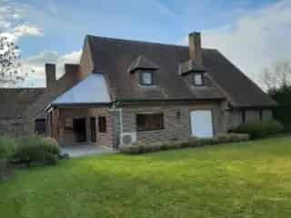 Villa te koop Hollain 5 slaapkamers 3 garages grote tuin