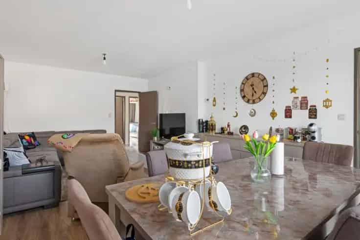 Appartementsblok Te Koop 3 Units  Hoog Rendement