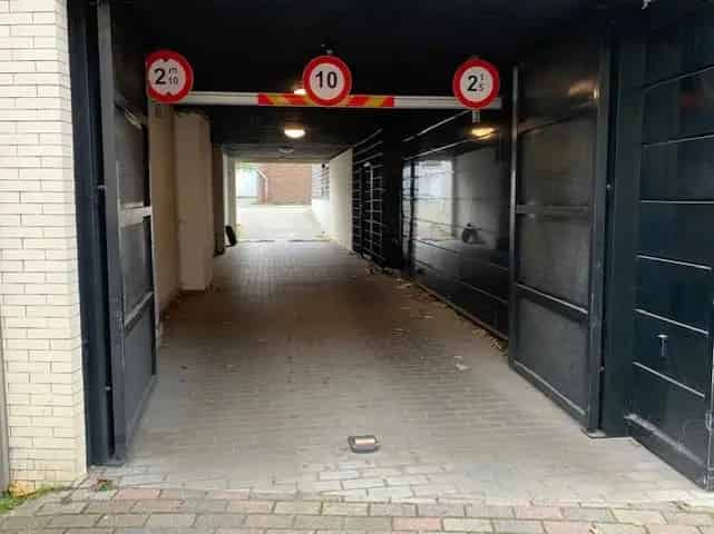 Garage  te Evere 