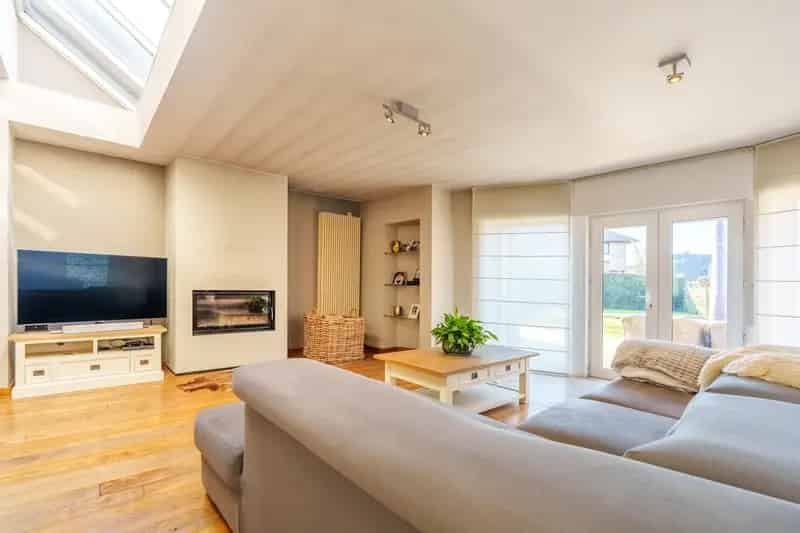 Huis te huur Moorslede: Instapklare villa met praktijkruimte