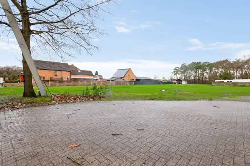 Bouwgrond voor HOB, 1515m², goede commerciële ligging  !