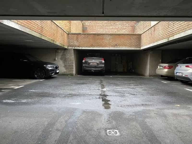 Zeer gemakkelijk toegankelijke parkeerplaats - Koningslaan