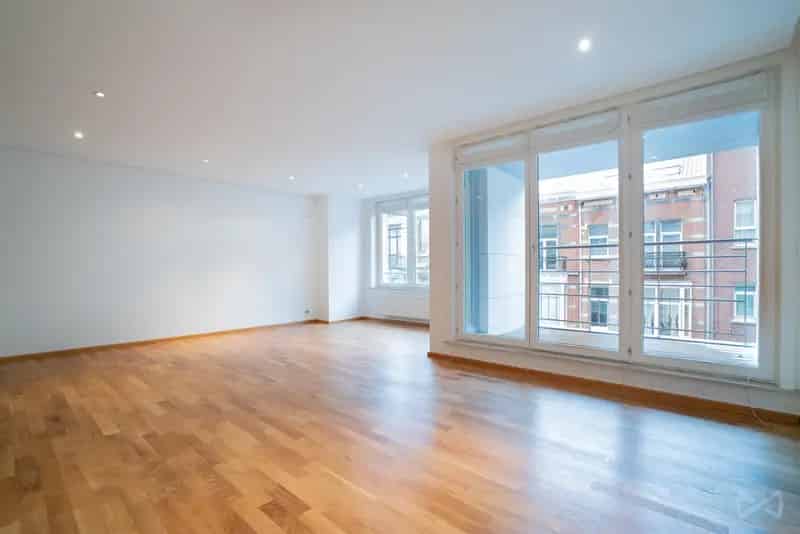 Appartement te koop 3 slaapkamers nabij Châtelain