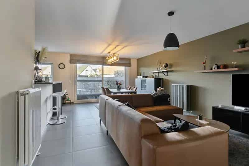 Recent gelijkvloers appartement met tuin