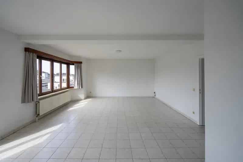 Appartement te huur 3 slaapkamers Doornikselaan