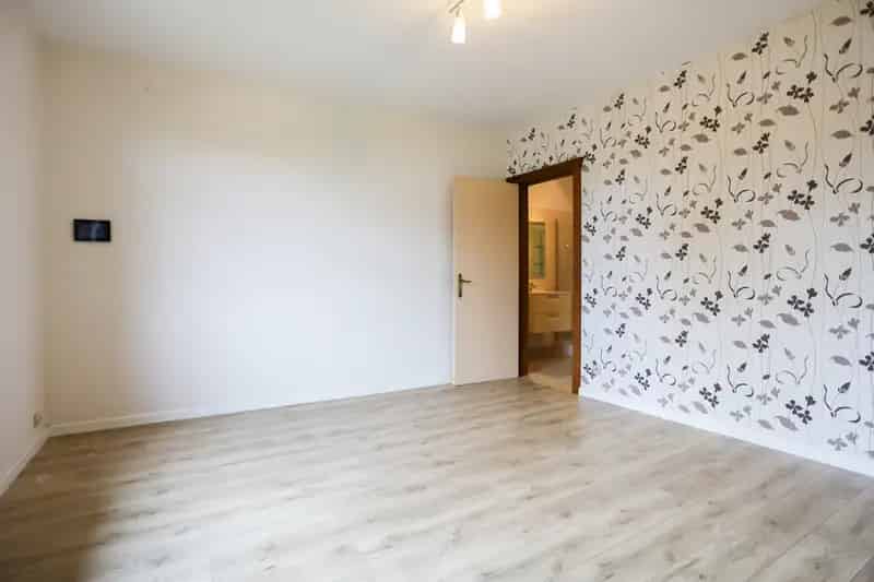 Huis te koop nabij scholen en winkels