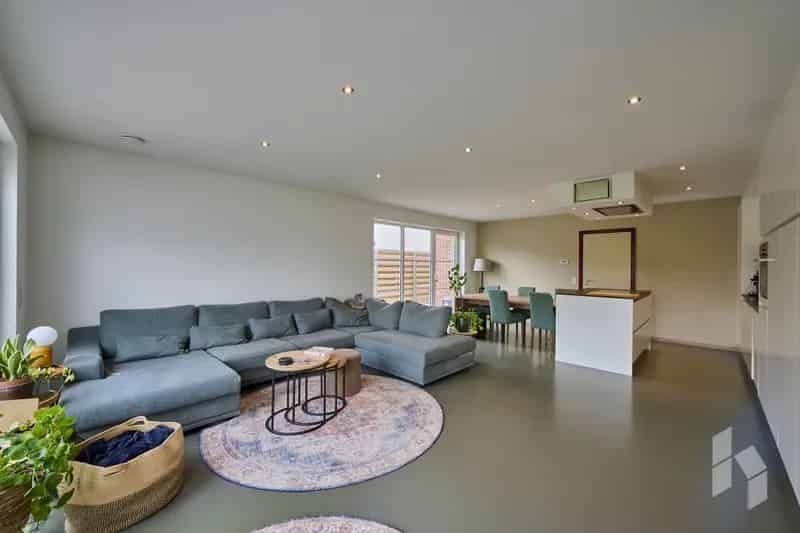 Huis te huur 4 slaapkamers 216m2 tuin 522m2