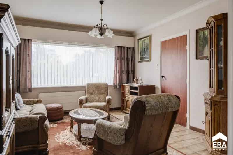 Te renoveren gezinswoning Lommel 673m²