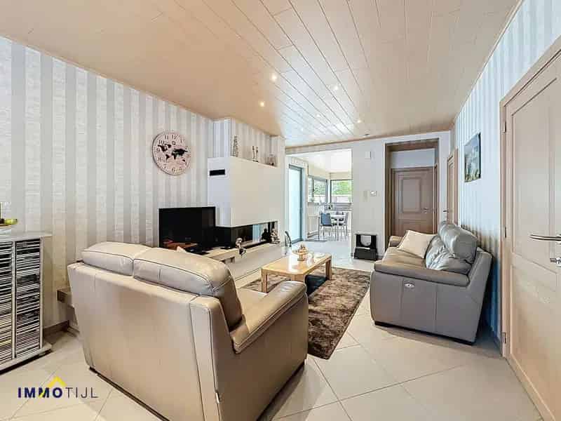 Instapklare woning met garage te Opwijk!