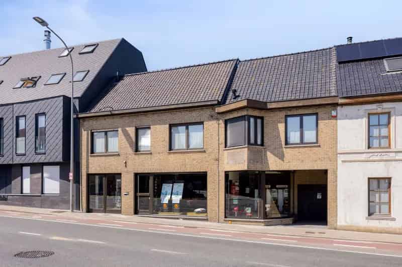 Handelswoning Rekkem: Winkel, Atelier & 5 slaapkamers