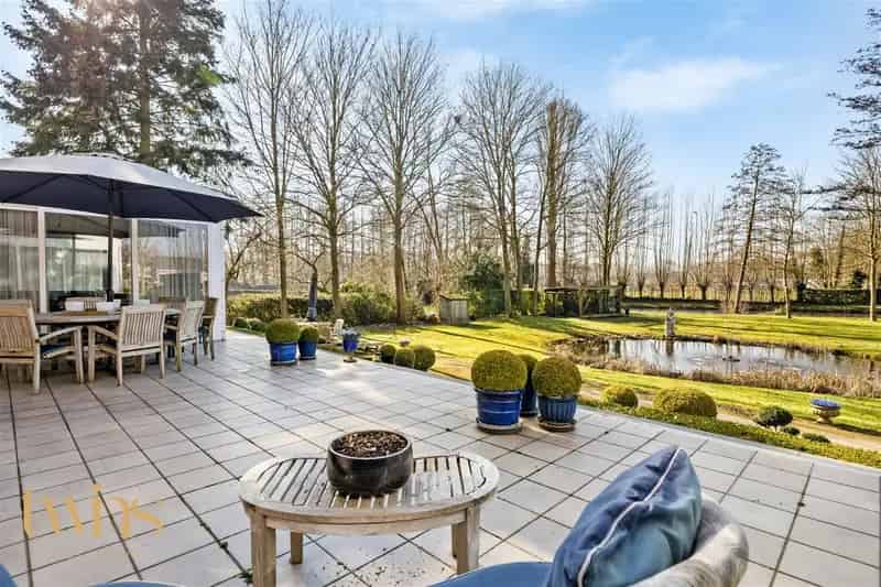 Imposant Landhuis op een Perceel van 6607m² te Grembergen