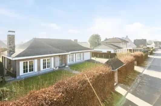 WONING - 4 KAMERS - GROTE GARAGE & TUIN op 1.332 m²
