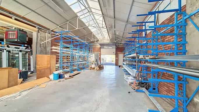 Magazijn te huur in Hundelgemsesteenweg, Merelbeke - Dewaele