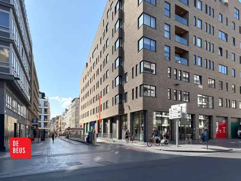 Ruime garagebox te huur in hartje centrum