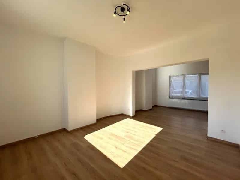 Instapklare woning met 3 kamers in het centrum van Meulebeke (Tielt)!