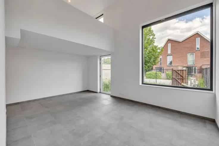 Huis Te Koop 5 Slaapkamers Nieuwbouw Zuidgerichte Tuin