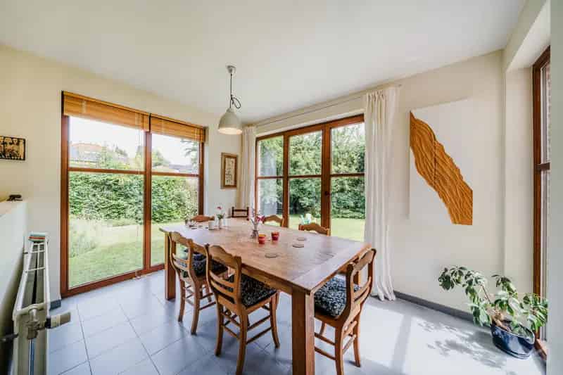 Huis met vijf slaapkamers in Rixensart