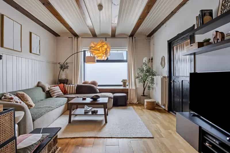 Charmante woning met omheinde tuin en garage
