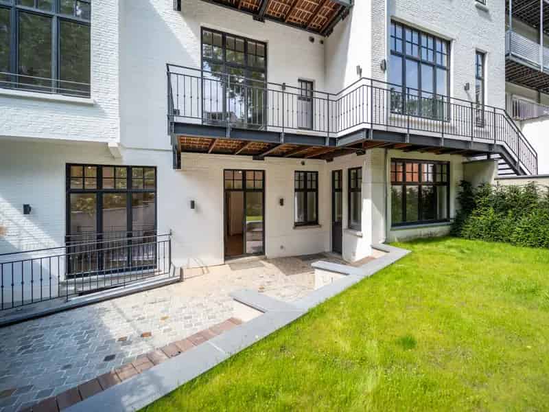 Appartement te huur Elsene - 3 slaapkamers - Tuin - Stéphanieplein