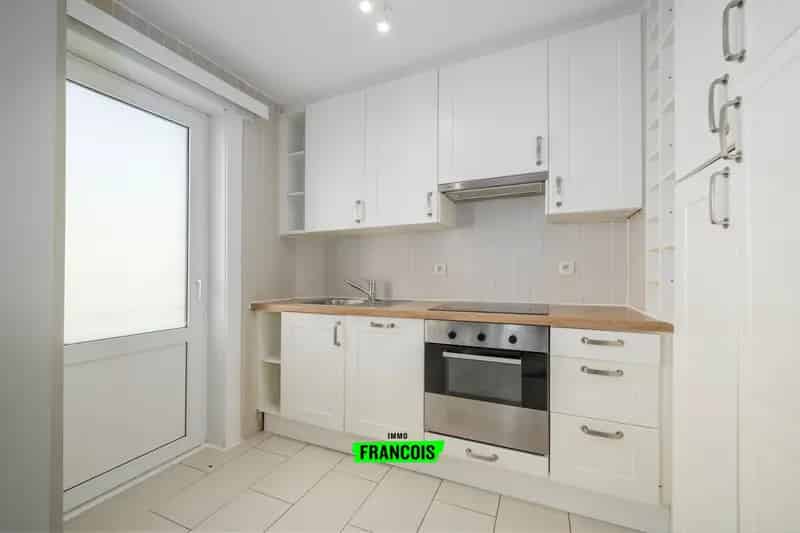 Instapklaar appartement pal in centrum Oostende.
