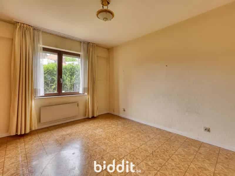 Appartement B/1 op 1e verd., kelder en parkeerpl.