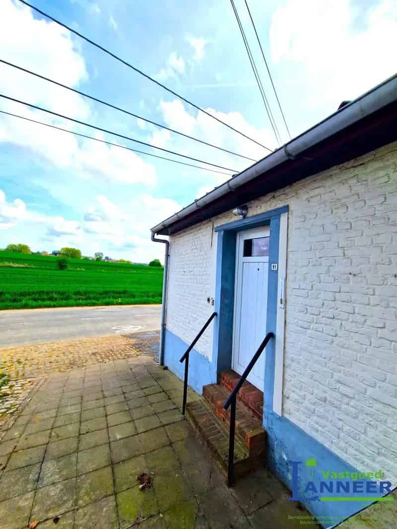 Grondig te renoveren woning op prachtlocatie te Vollezele