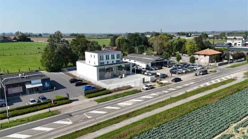 Nieuwbouw bedrijfsgebouw te huur in Dadizele