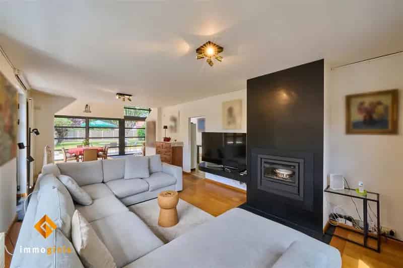 Zéér ruime woning met 3 tot 6 slaapkamers en praktijkruimte. Perceel van 7a86ca in centrum Bocholt!