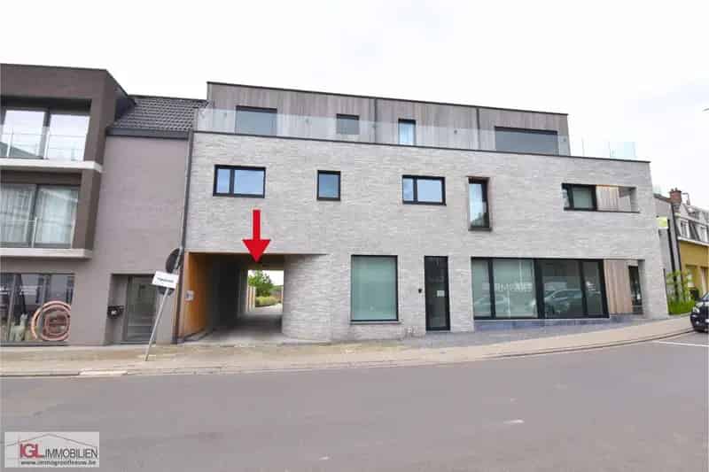 Staplaatsen te koop gelegen op de Topstraat