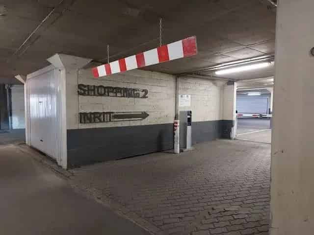 Genk - Rootenstraat 7  - Autostaanplaats onder Shopping 2 – Hartje Genk