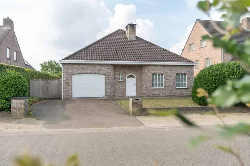 Ruime woning met 4 slpks op mooi zuidperceel van 1.041 m²