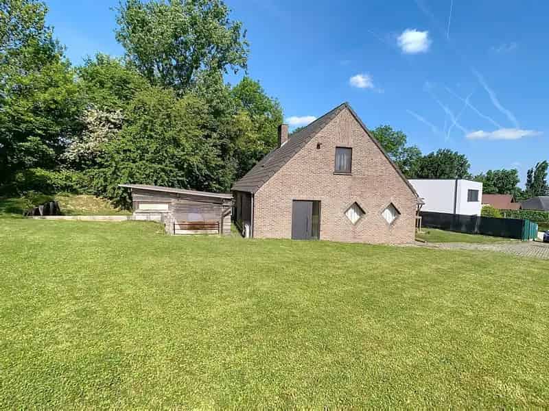Mooie woning, 3 slpks, terrassen, jacuzzi, tuin, 10a 82ca