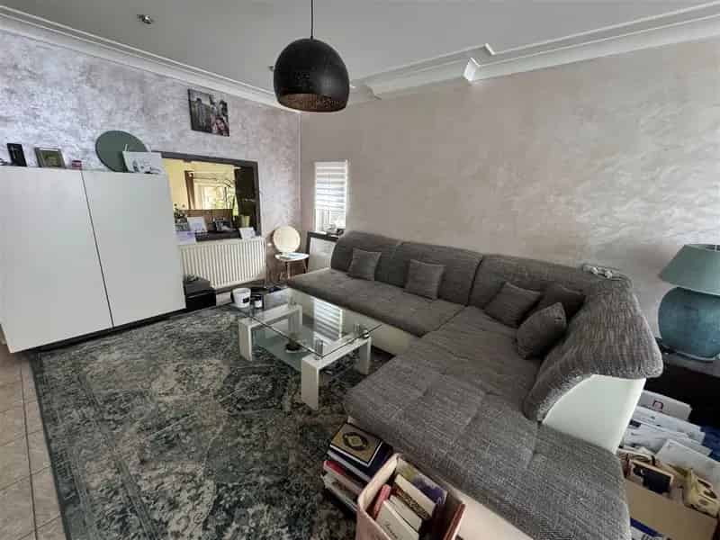 PERFECT ONDERHOUDEN WONING (142M²) MET 3 SLAAPKAMERS, 2 BADKAMERS EN LEUKE TUIN TE BEVERLO