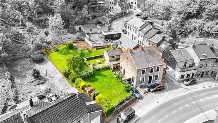 Huis Te Koop - 3 slaapkamers, grote zolder, tuin