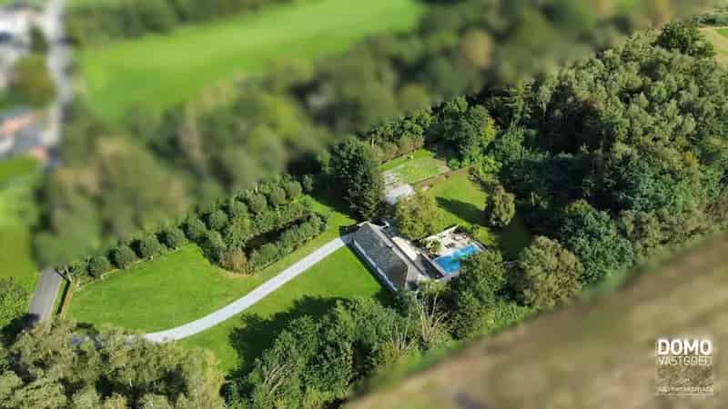 Idylisch gelegen woning op een uniek perceel van maar liefst 1ha62a80ca