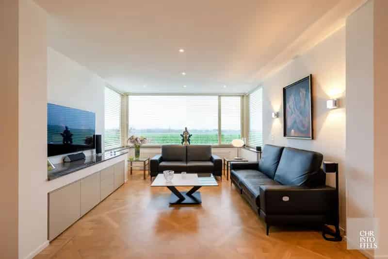 Exclusieve villa met verwarmd zwembad op een perceel van 2.295m²!