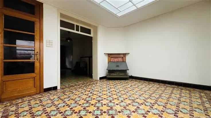 Huis Te Koop Nabij Voorzieningen Renovatie Nodig