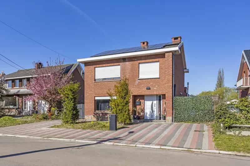 Boortmeerbeek: Instapklare woning met 3 kamers en ruime tuin 