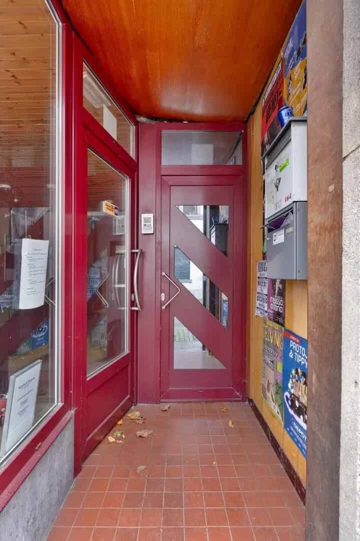 Uniek handelshuis aan Tiensevest te koop - bewoonbare opp. 167 m² mogelijk voor handel + woning