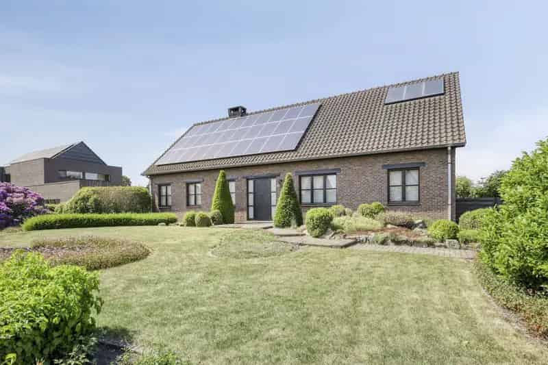 Woning met prachtige tuin te koop in Laakdal