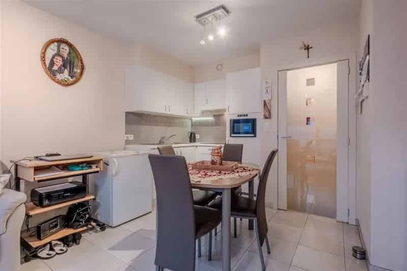 Instapklaar Appartement met Terras Te Koop