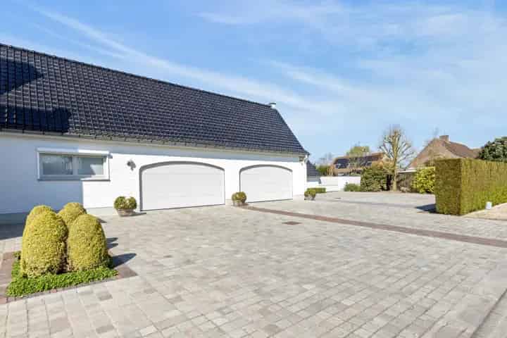 Villa te koop in Roeselare