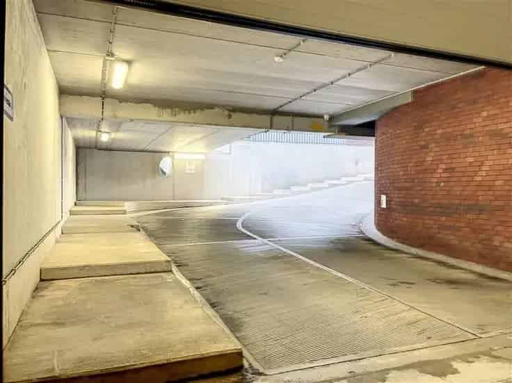 Overdekte parkeerplaats te koop in Gent