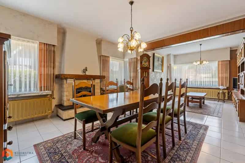Te renoveren woning met 2 slpkrs