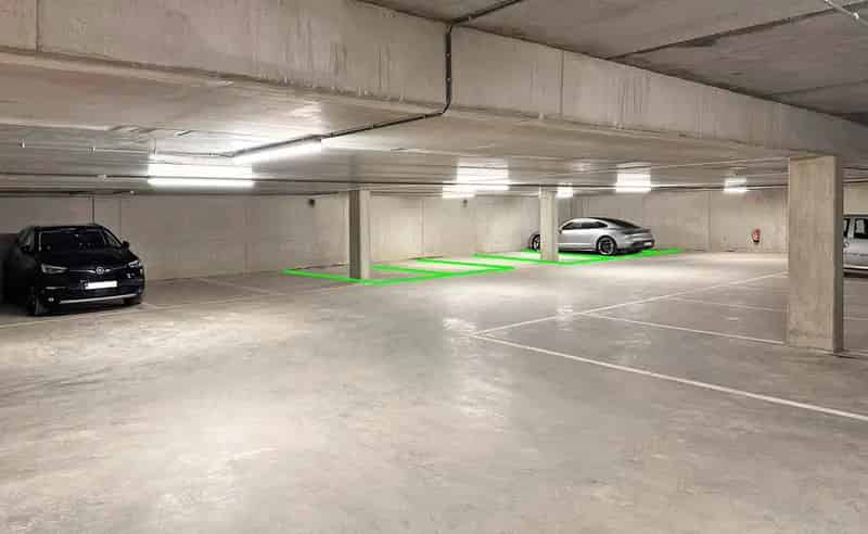 Ondergrondse autostaanplaats in residentie "THE SILVER RESIDENCE"