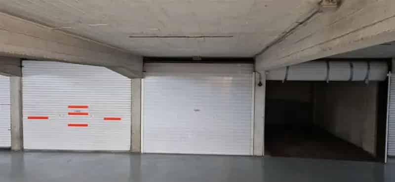 Garagebox in afgesloten garagecomplex