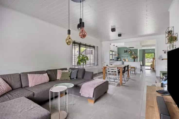 Huis Te Koop 4 slaapkamers 688m² tuin Sint-Jozef-Olen