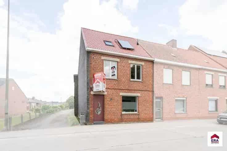 Huis Te Koop Pittem 4 slaapkamers Vernieuwde Keuken Tuin