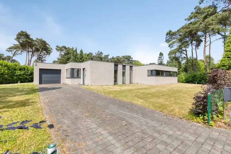 Ruime, energiezuinige bungalow op een toplocatie in residentiële villawijk