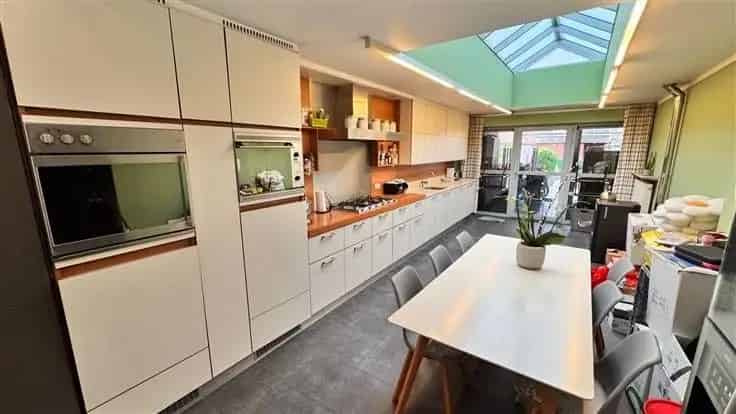 Huis Te Koop: Moderne Woning met Handelspand en Stadstuin